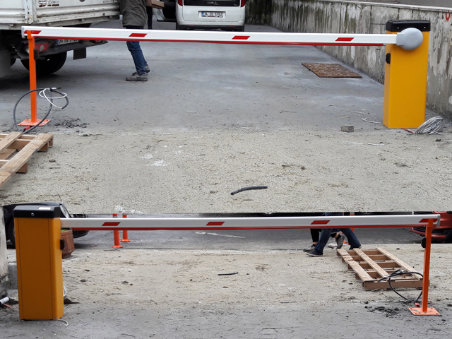 BARİYER SİSTEMLERİ-KOLLU BARİYER